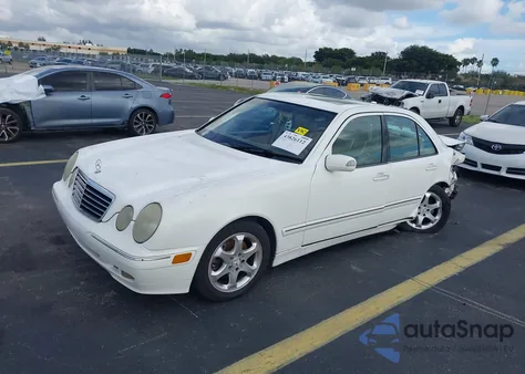 2002 Mercedes-Benz E 320 Special Edition z USA, uszkodzony, nr VIN WDBJF65J52B431463